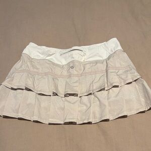 Lululemon White and shimmering champagne pleated skirt size 6